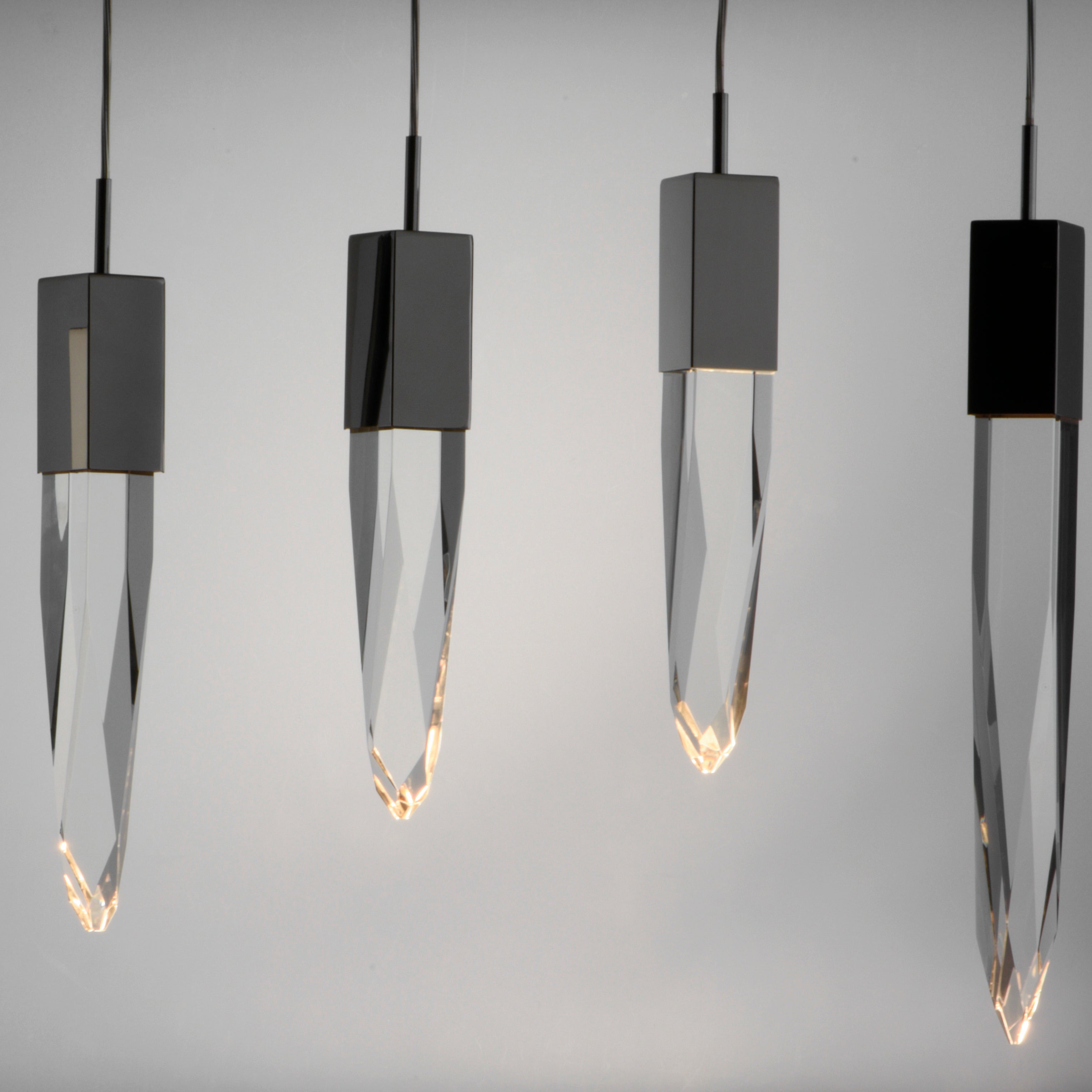 Quartz-Multi-Light Pendant by ET2