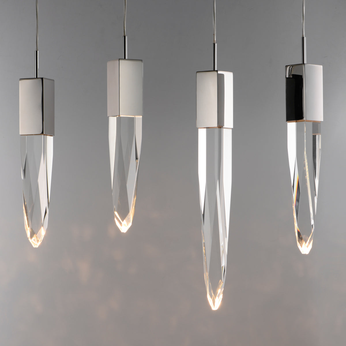 Quartz-Multi-Light Pendant by ET2