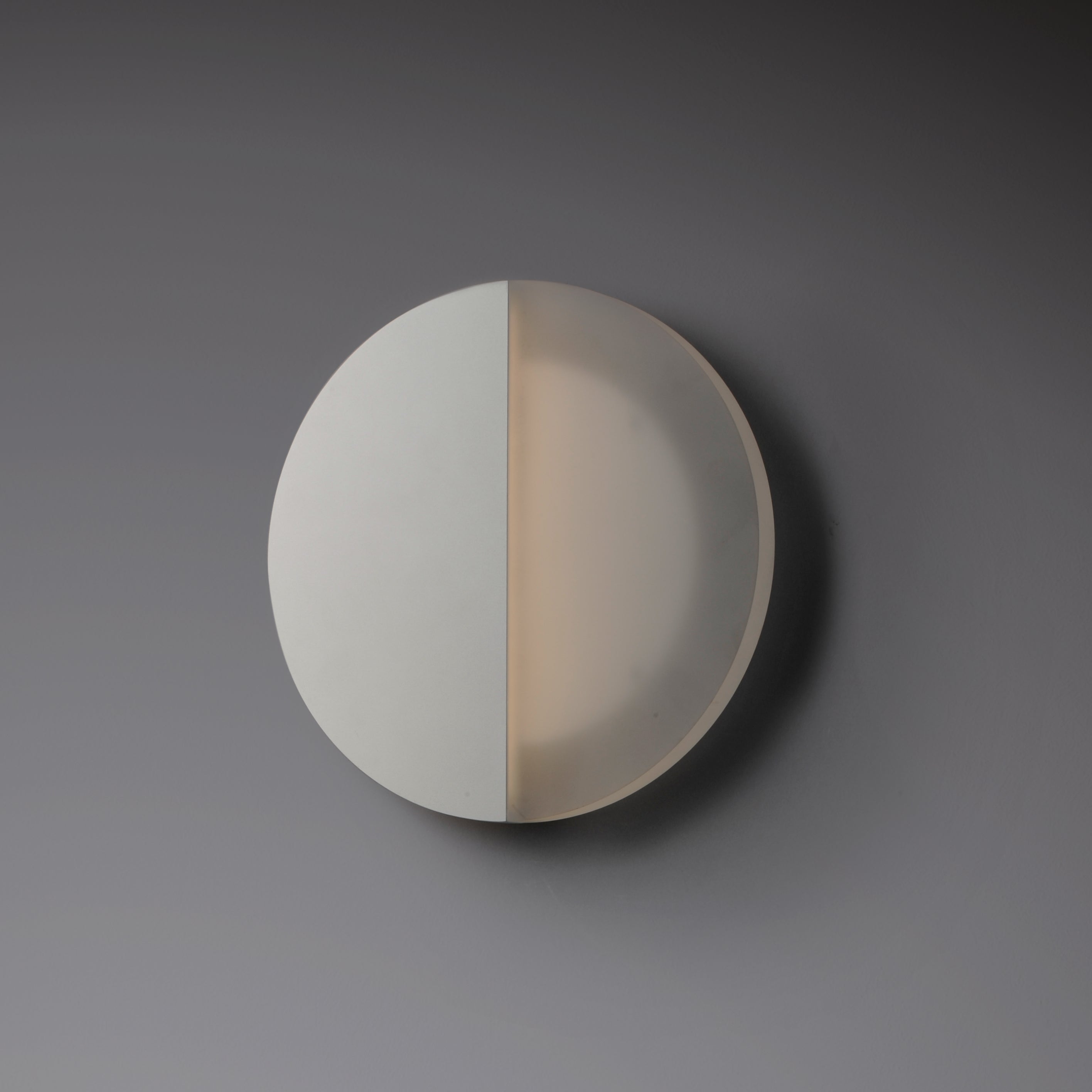 Alumilux Glow-Wall Sconce by ET2