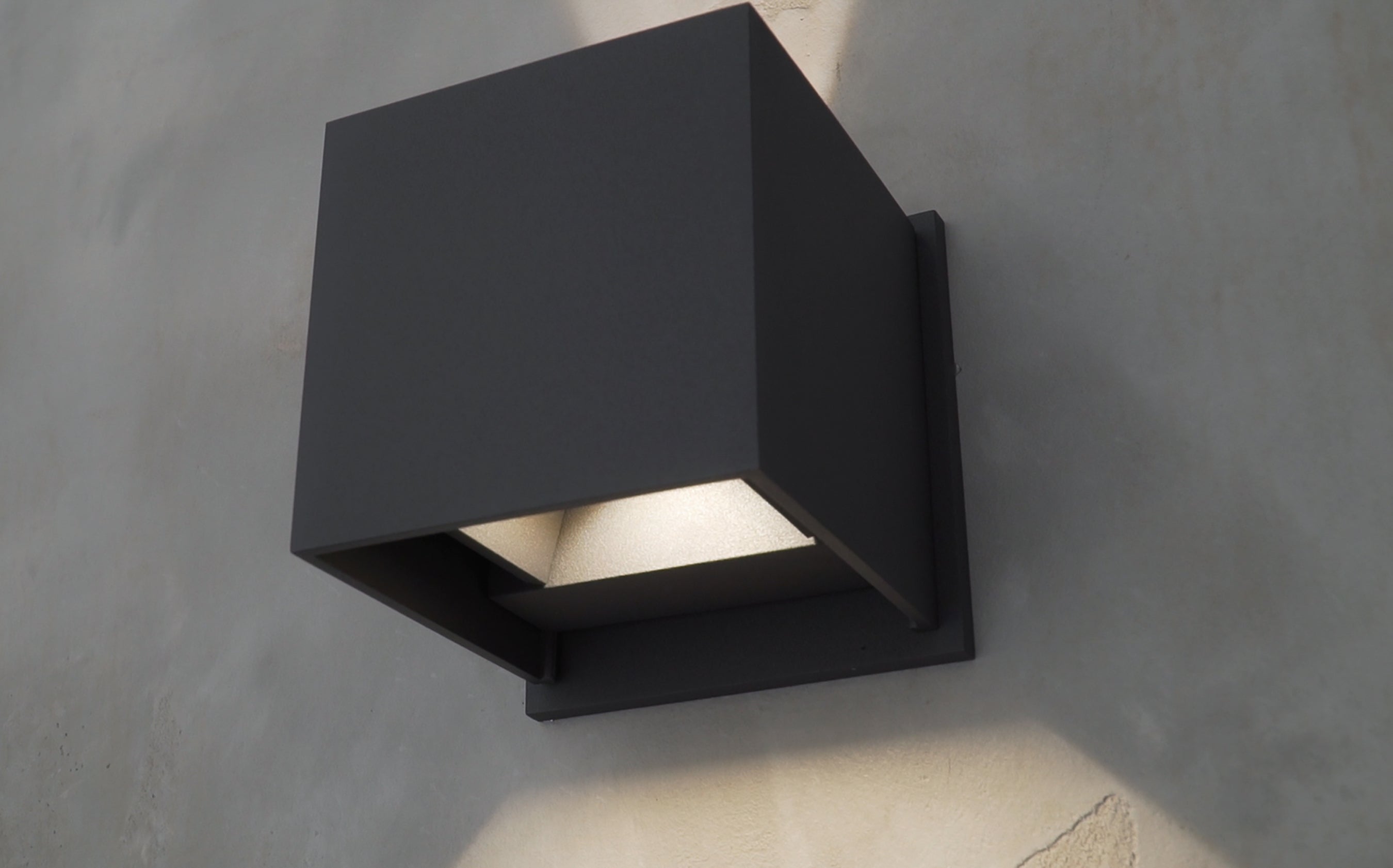 Alumilux Cube-Wall Sconce by ET2