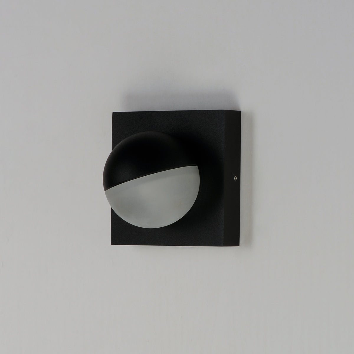 Alumilux Majik-Wall Sconce by ET2