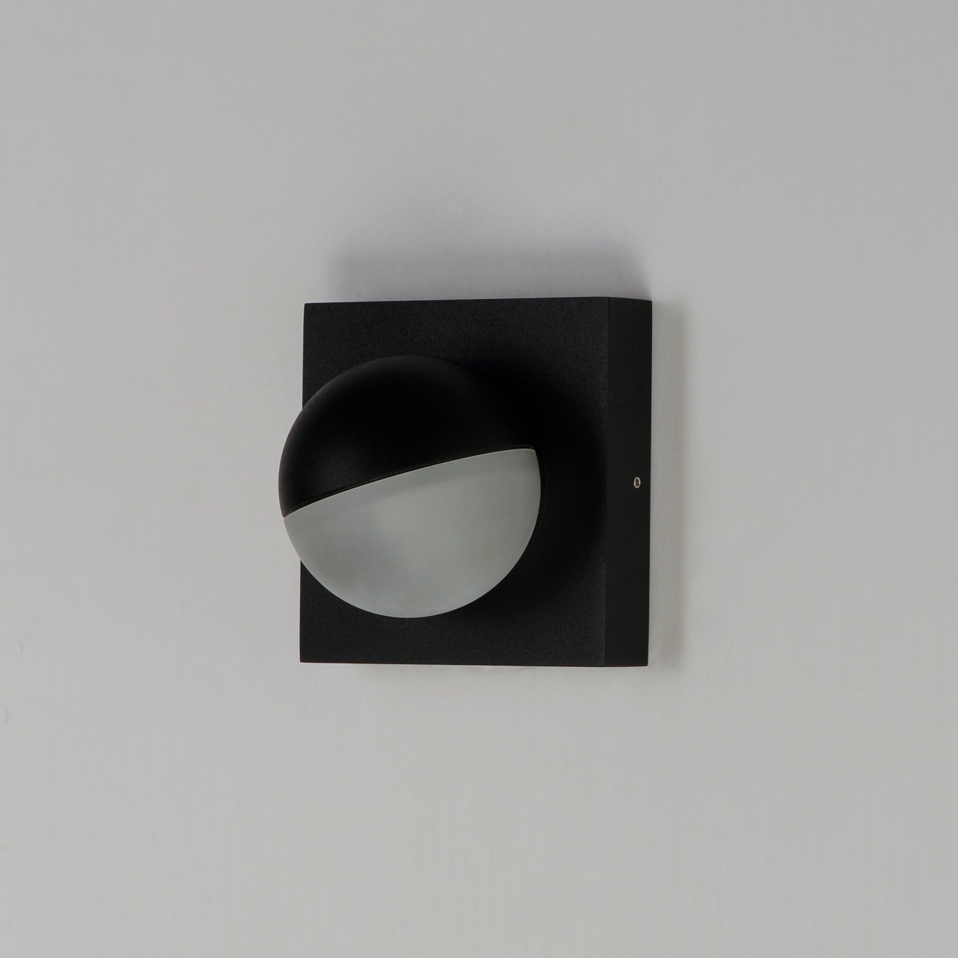 Alumilux Majik-Wall Sconce by ET2