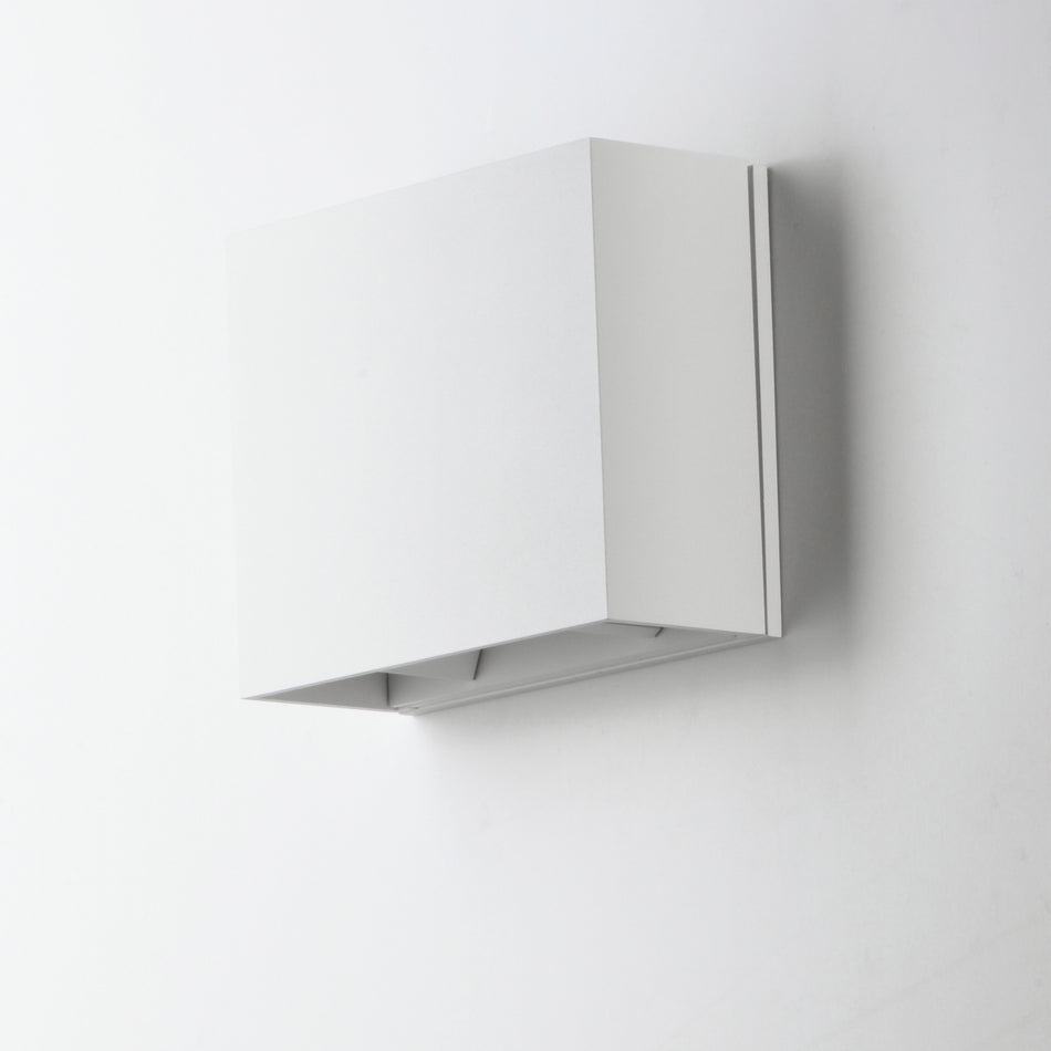 Alumilux Cube-Wall Sconce by ET2