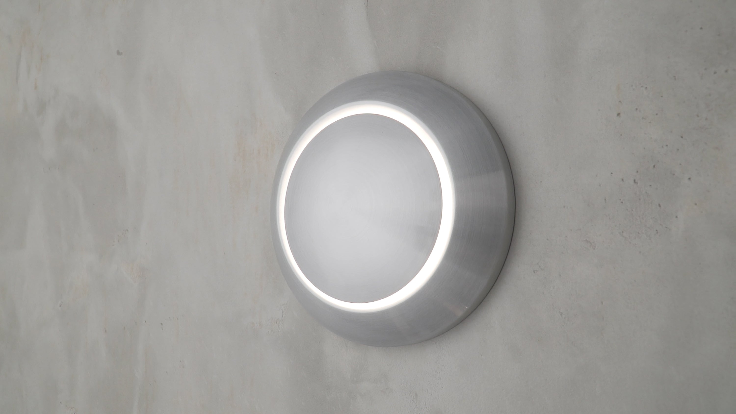 Alumilux Fulcrum-Outdoor Wall Mount by ET2