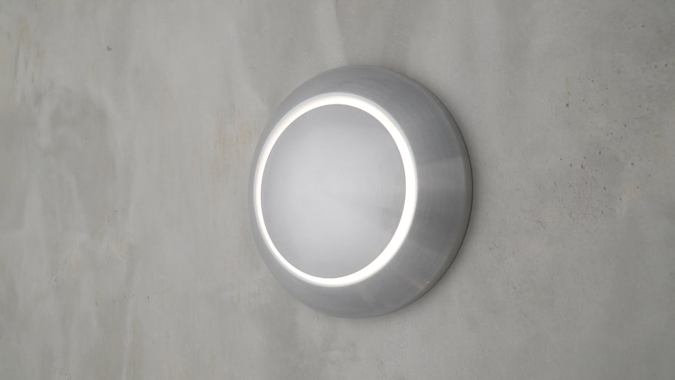 Alumilux Fulcrum-Outdoor Wall Mount by ET2