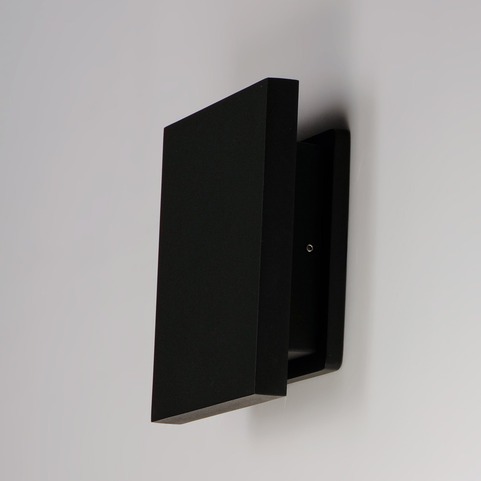 Alumilux Tau-Outdoor Wall Mount by ET2