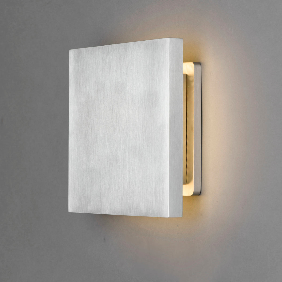 Alumilux Tau-Outdoor Wall Mount by ET2