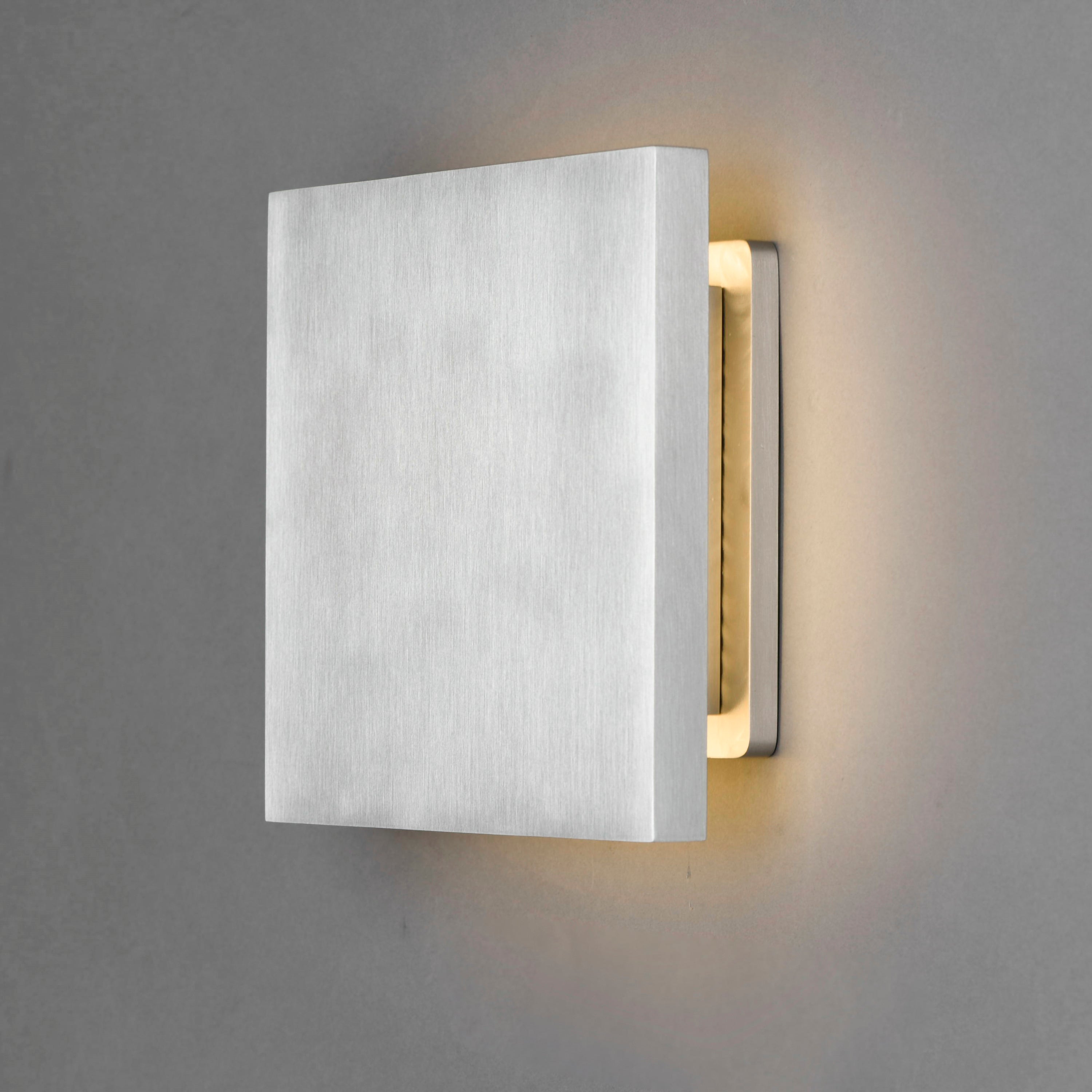 Alumilux Tau-Outdoor Wall Mount by ET2