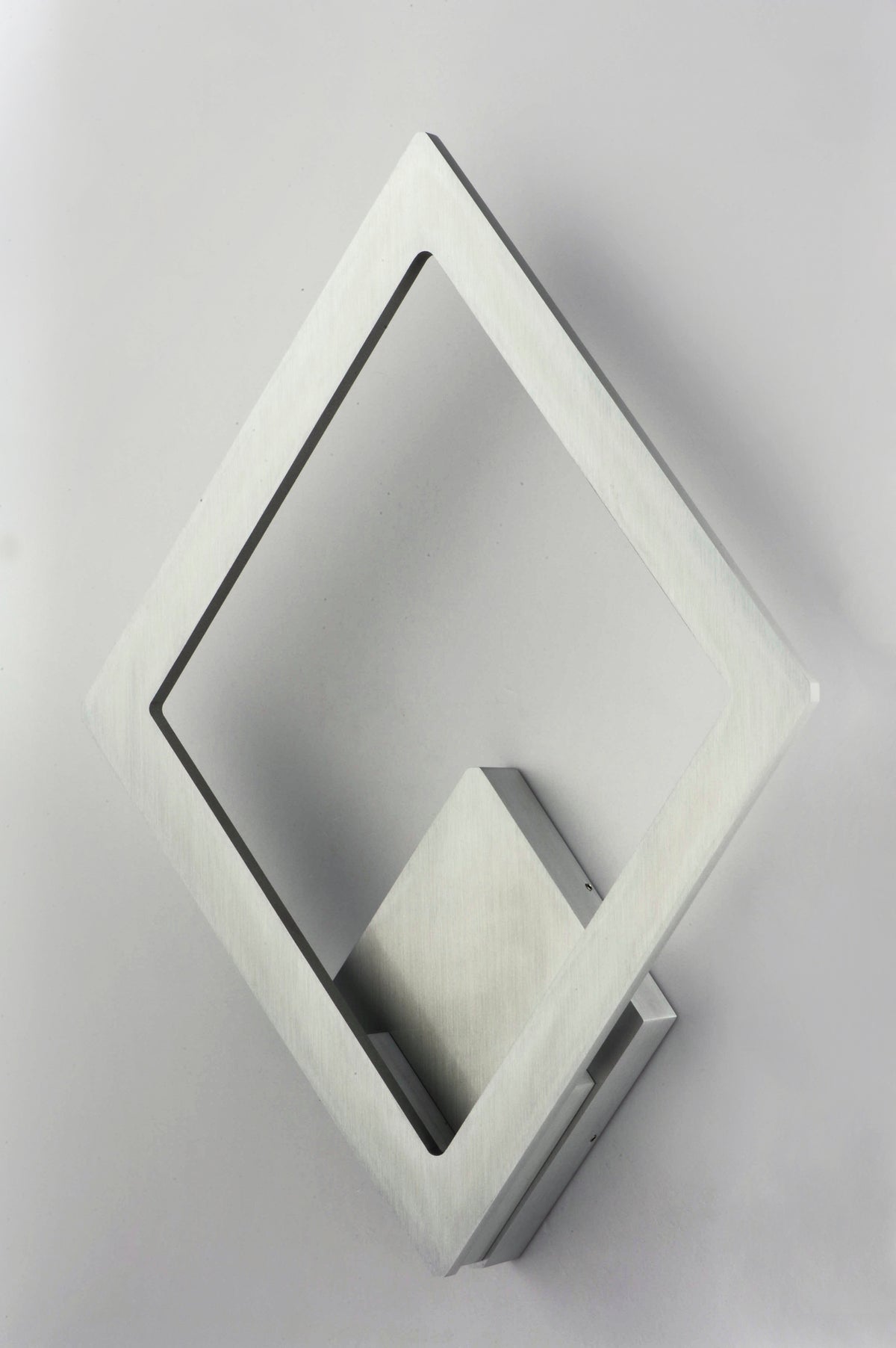 Alumilux Rhombus-Outdoor Wall Mount by ET2