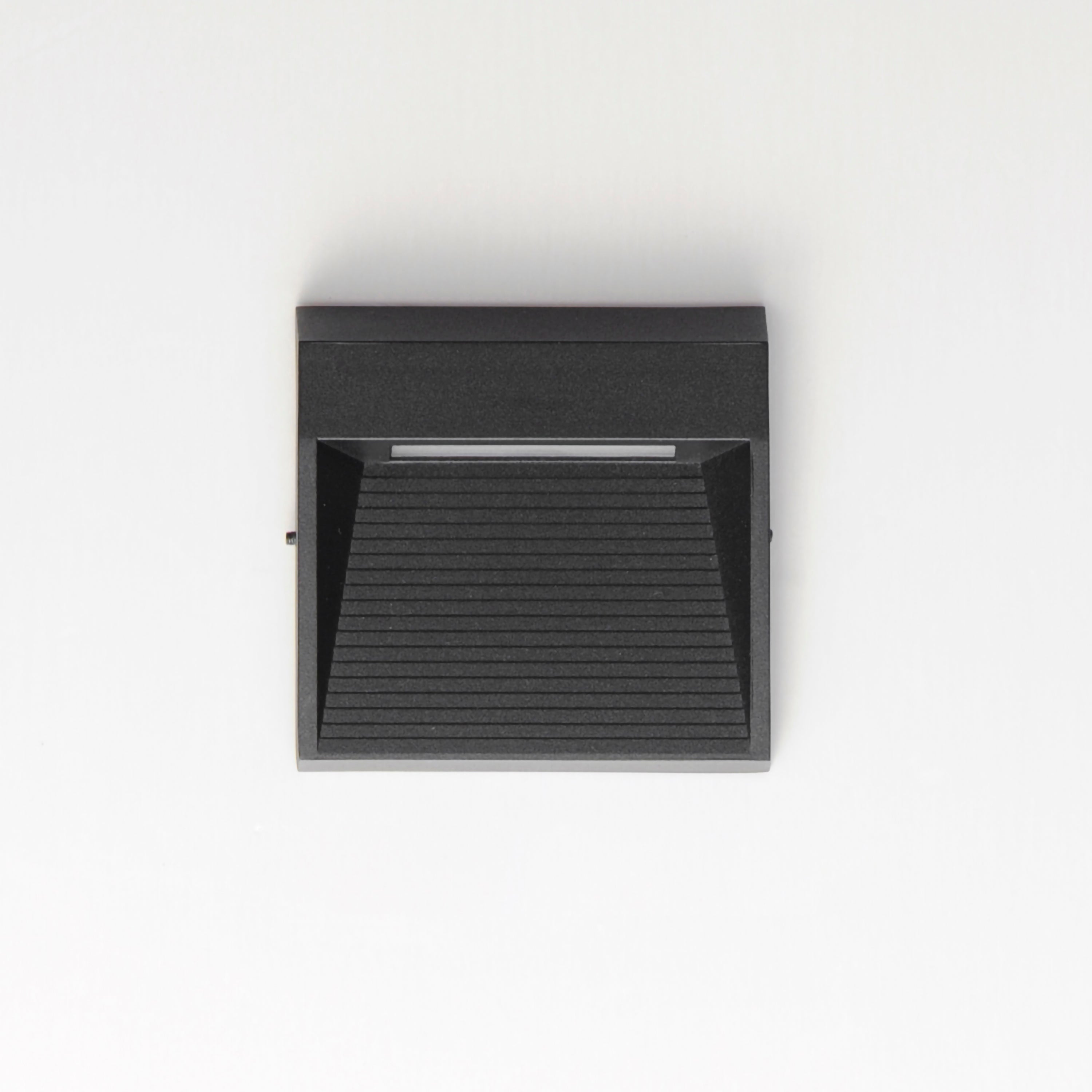 Steppes-Outdoor Wall Mount by ET2