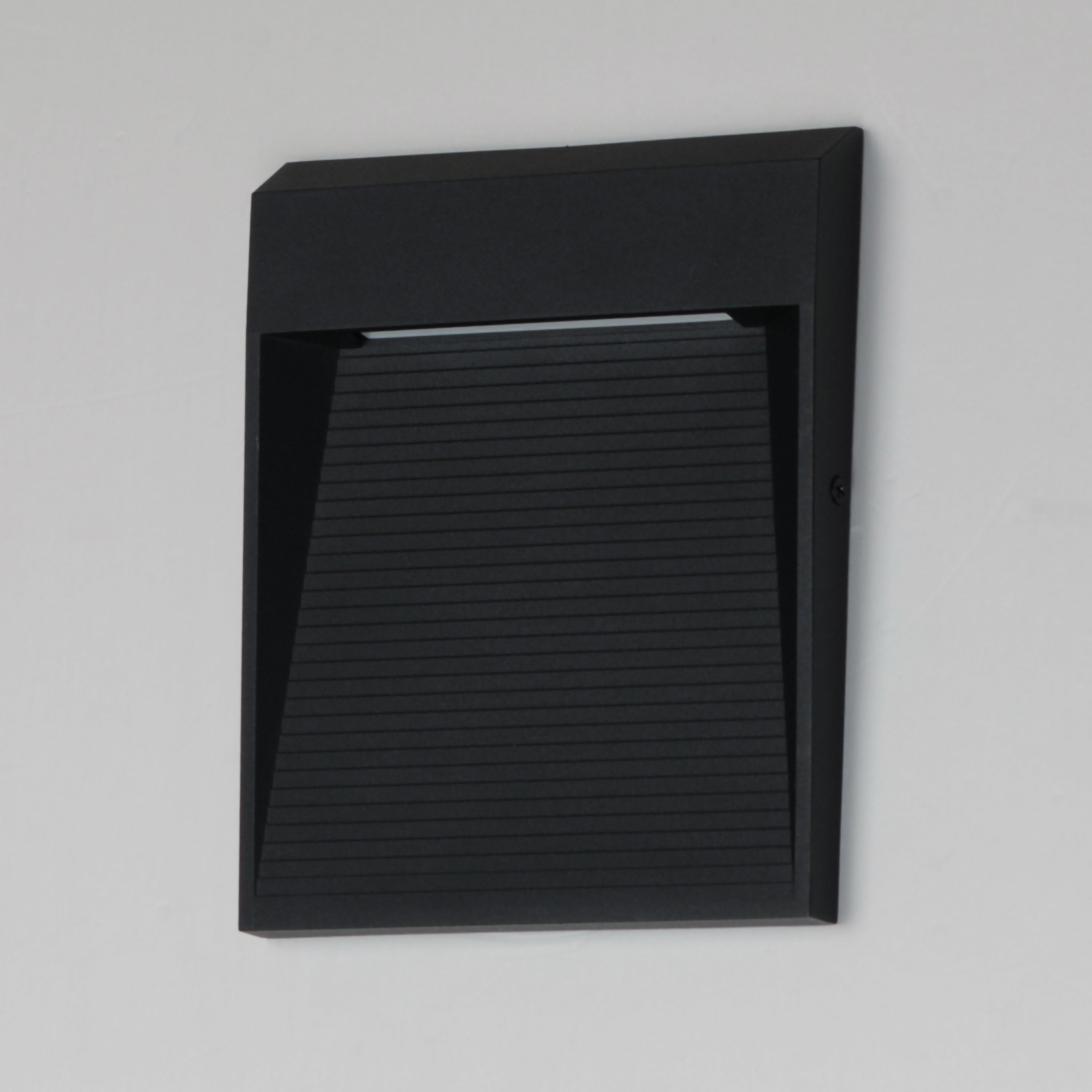 Steppes-Outdoor Wall Mount by ET2