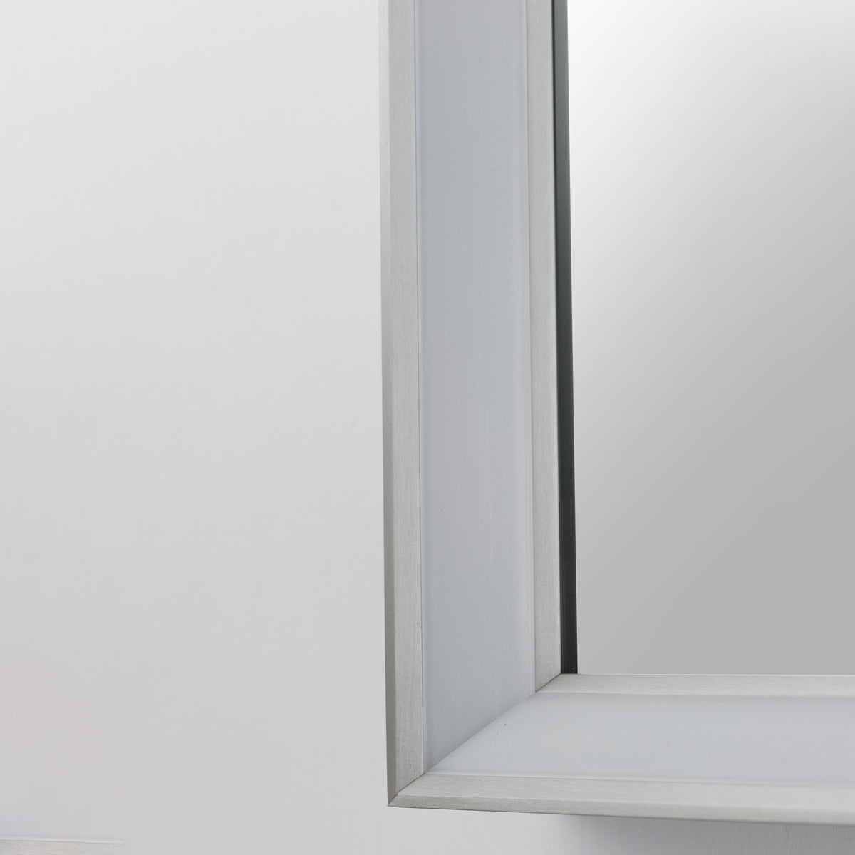 Bevel-LED Mirror by ET2