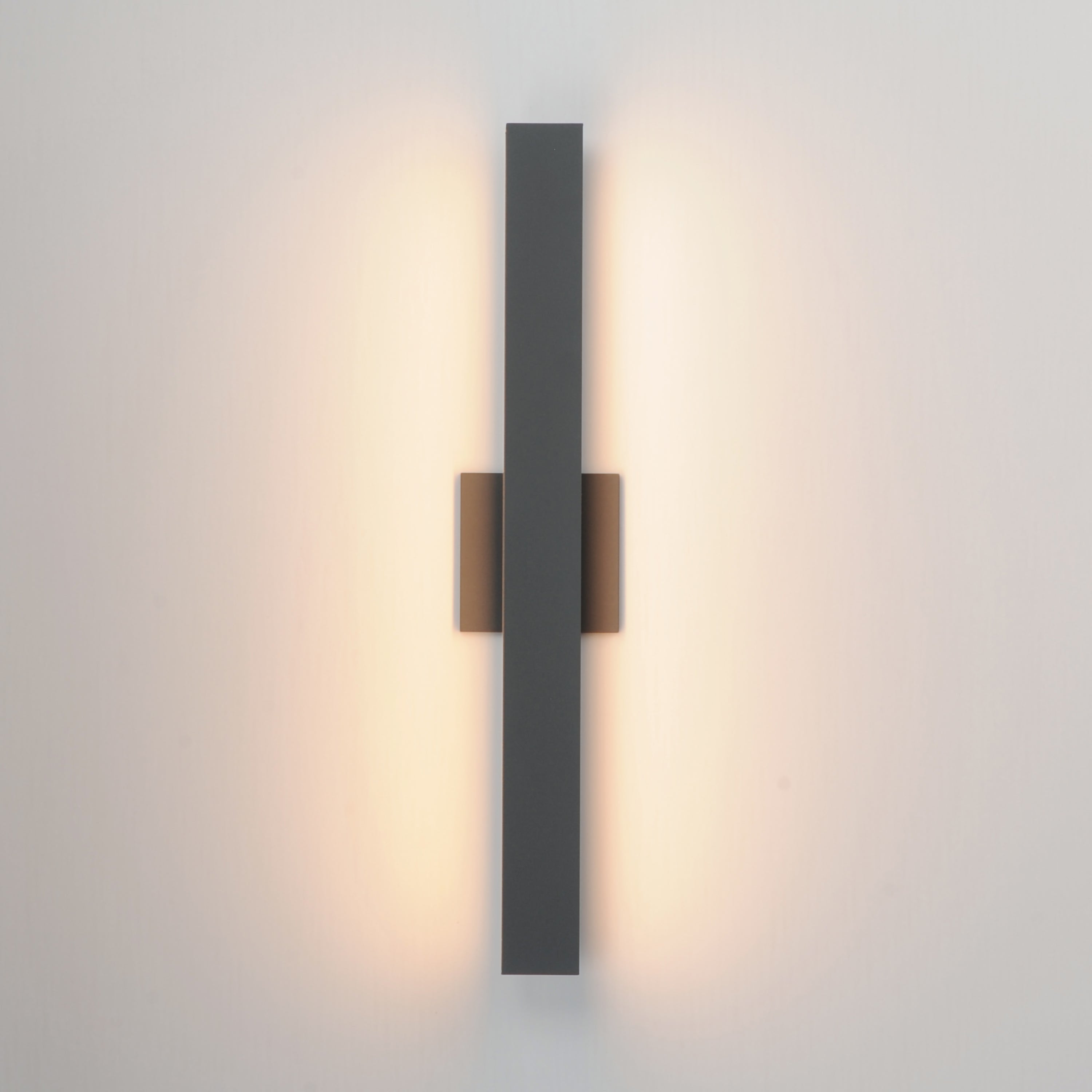 Alumilux Sideline-Outdoor Wall Mount by ET2