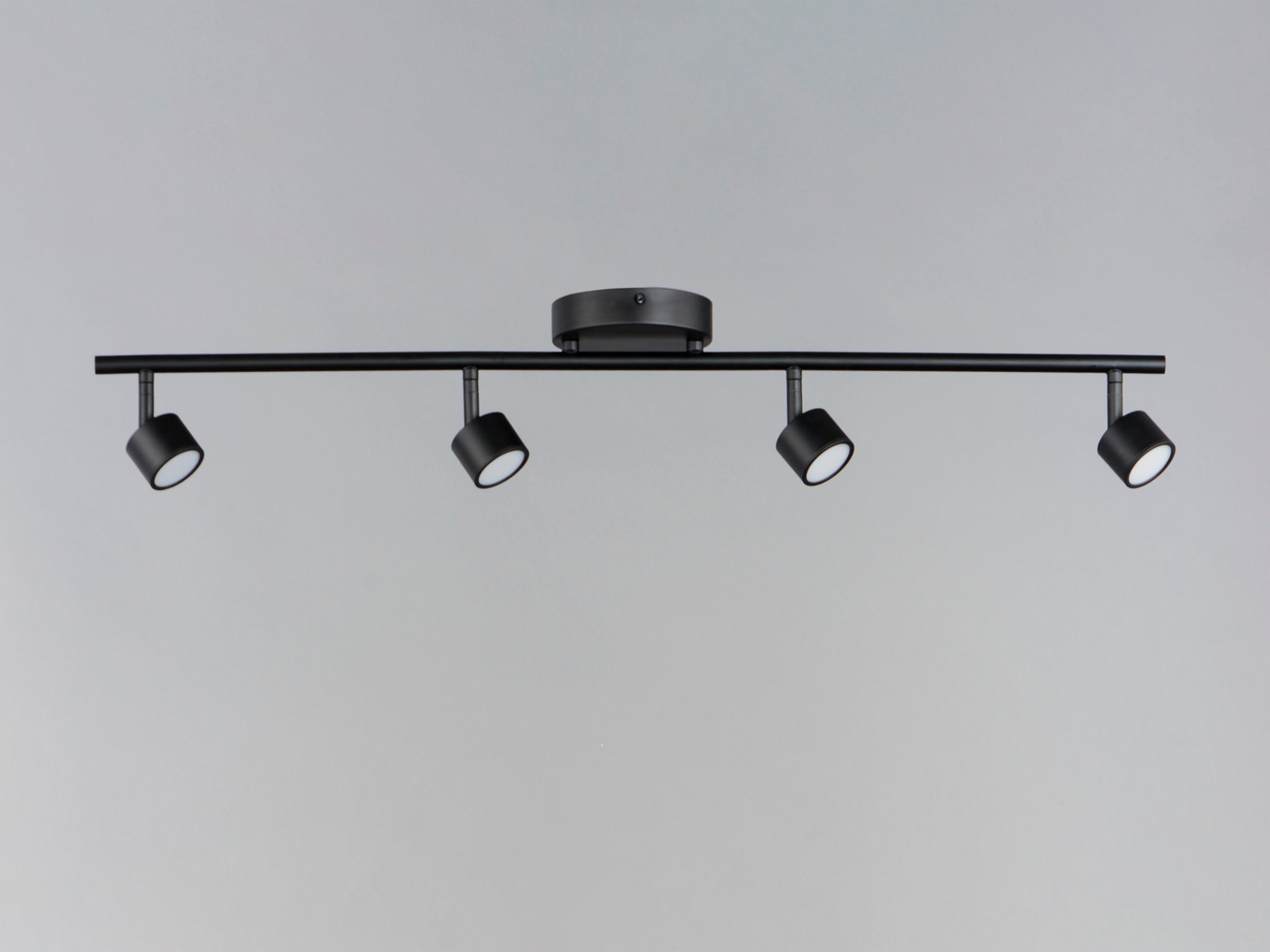 Taylor-Linear Pendant by ET2