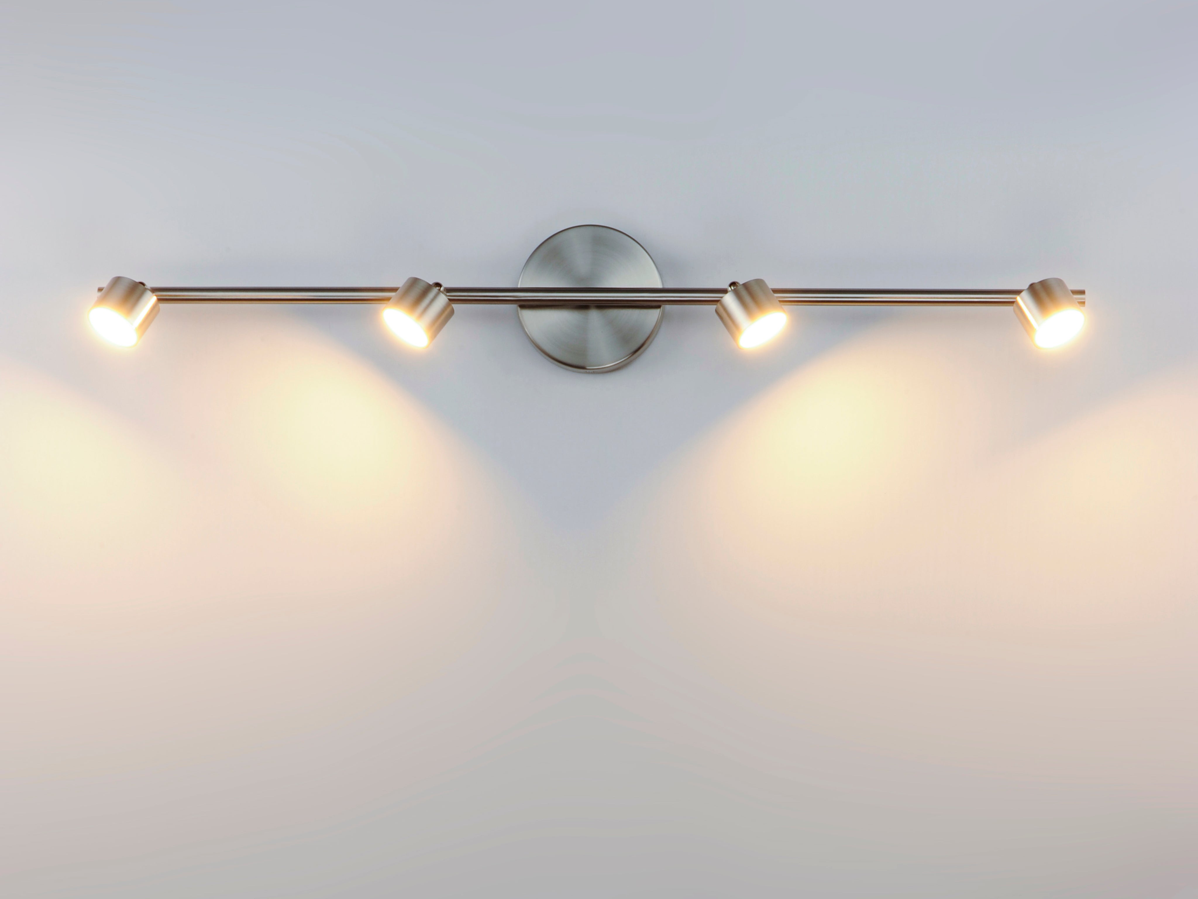 Taylor-Linear Pendant by ET2