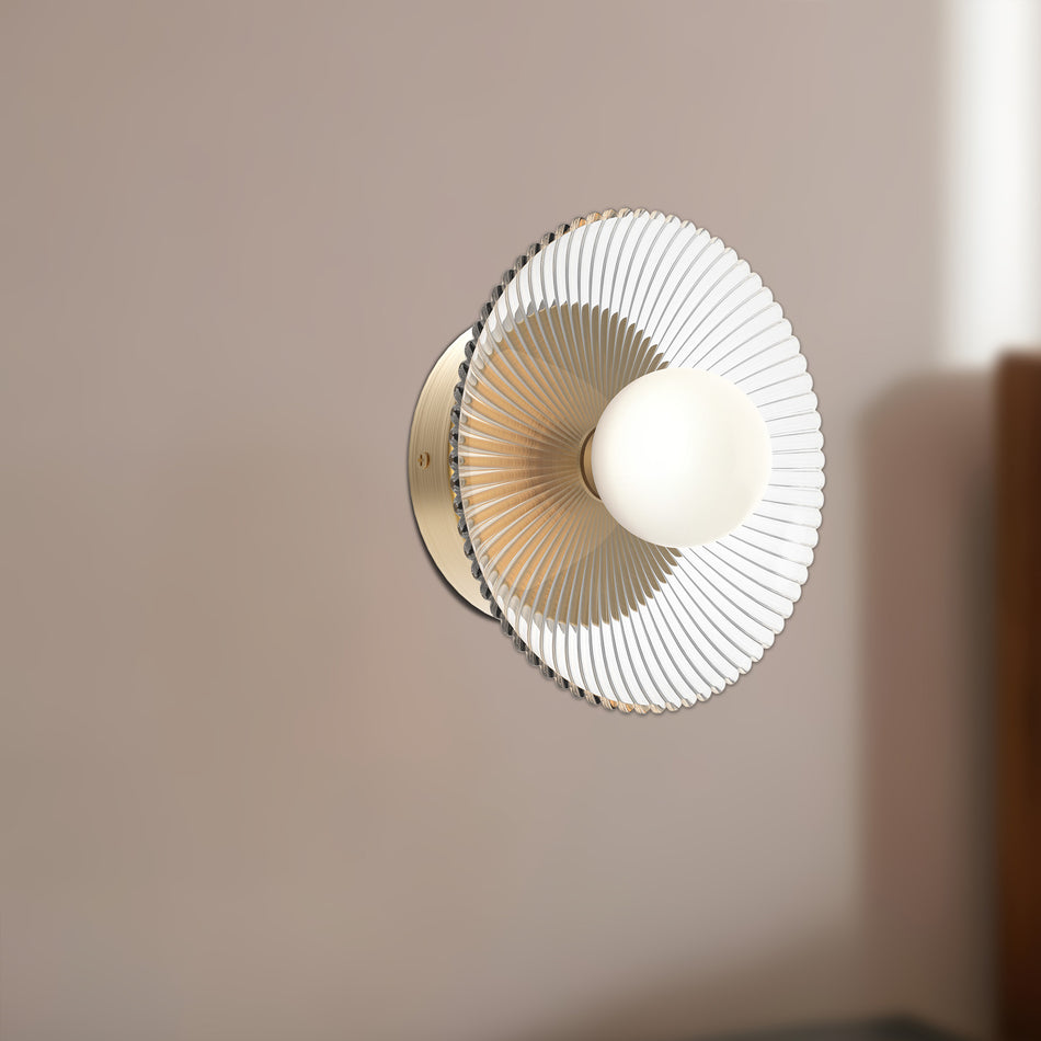 Hera 9-in Brushed Gold/Clear Ribbed Glass LED Wall/Vanity by ALORA MOOD