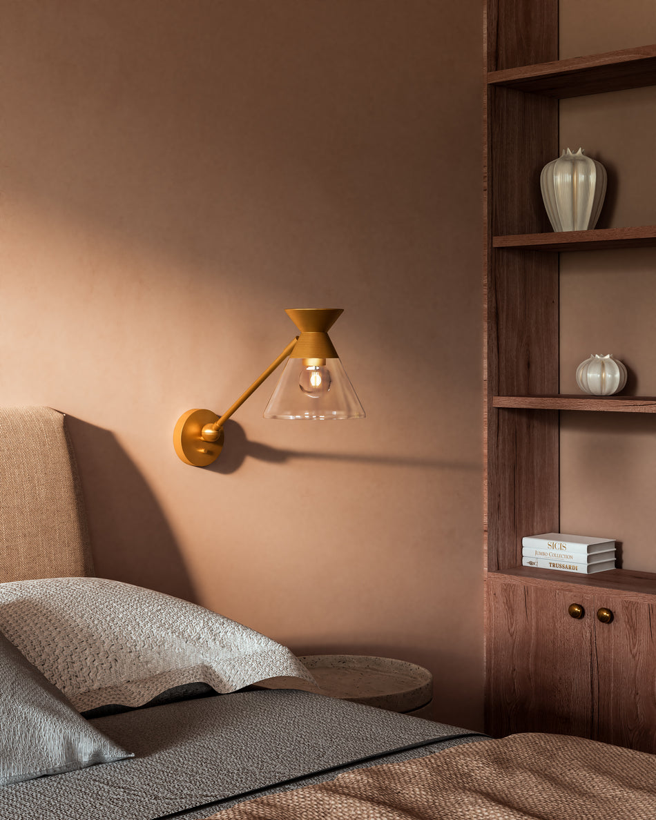 Mauer 8-in Brushed Gold/Clear Glass 1 Light Wall/Vanity by ALORA MOOD