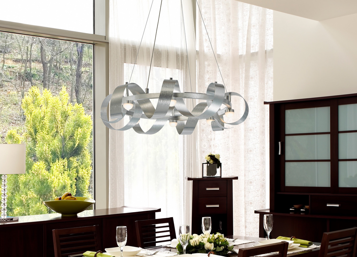 Rolling Hills 8-Light Chandelier