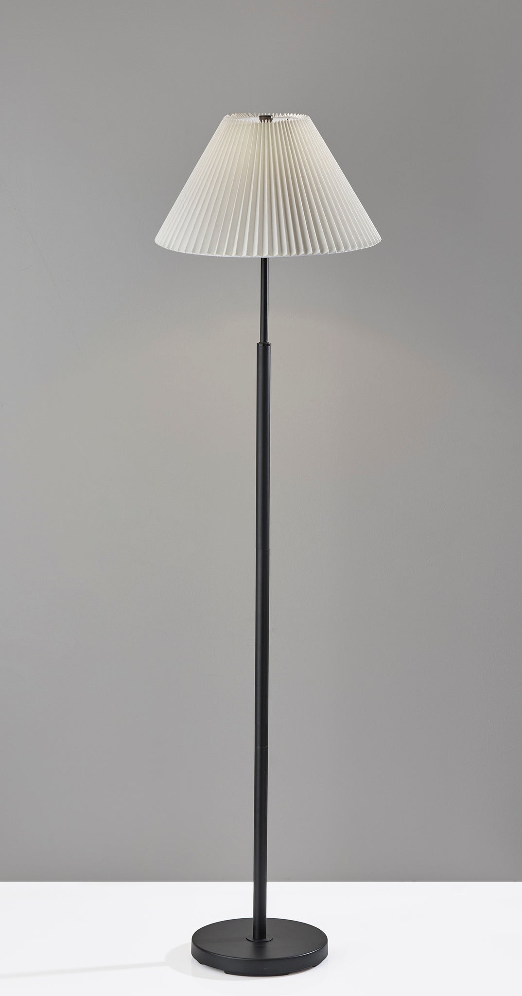 Jeremy Floor Lamp- Black