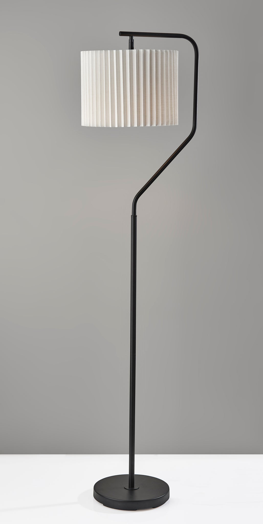 Evan Floor Lamp- Black