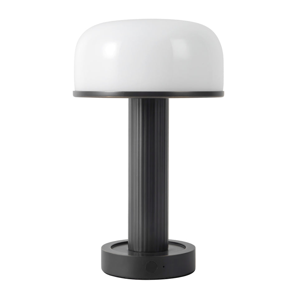 Vienna 9-in Black dimmable LED Table Lamp